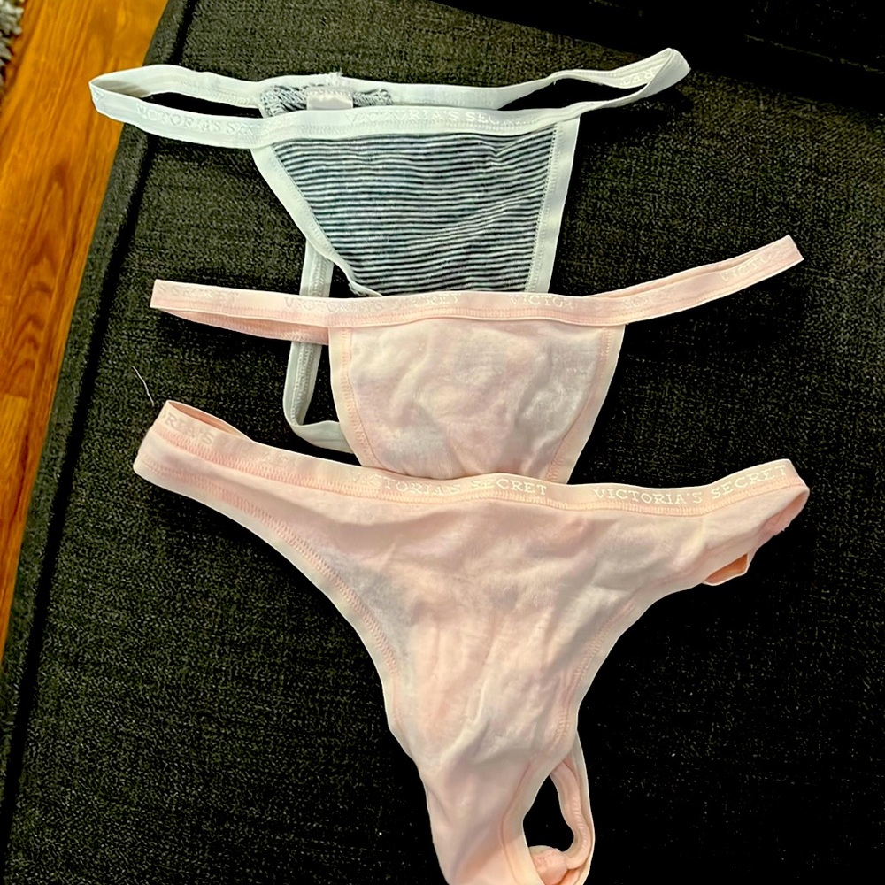 XS Victoria’s Secret Thongs (NWT)